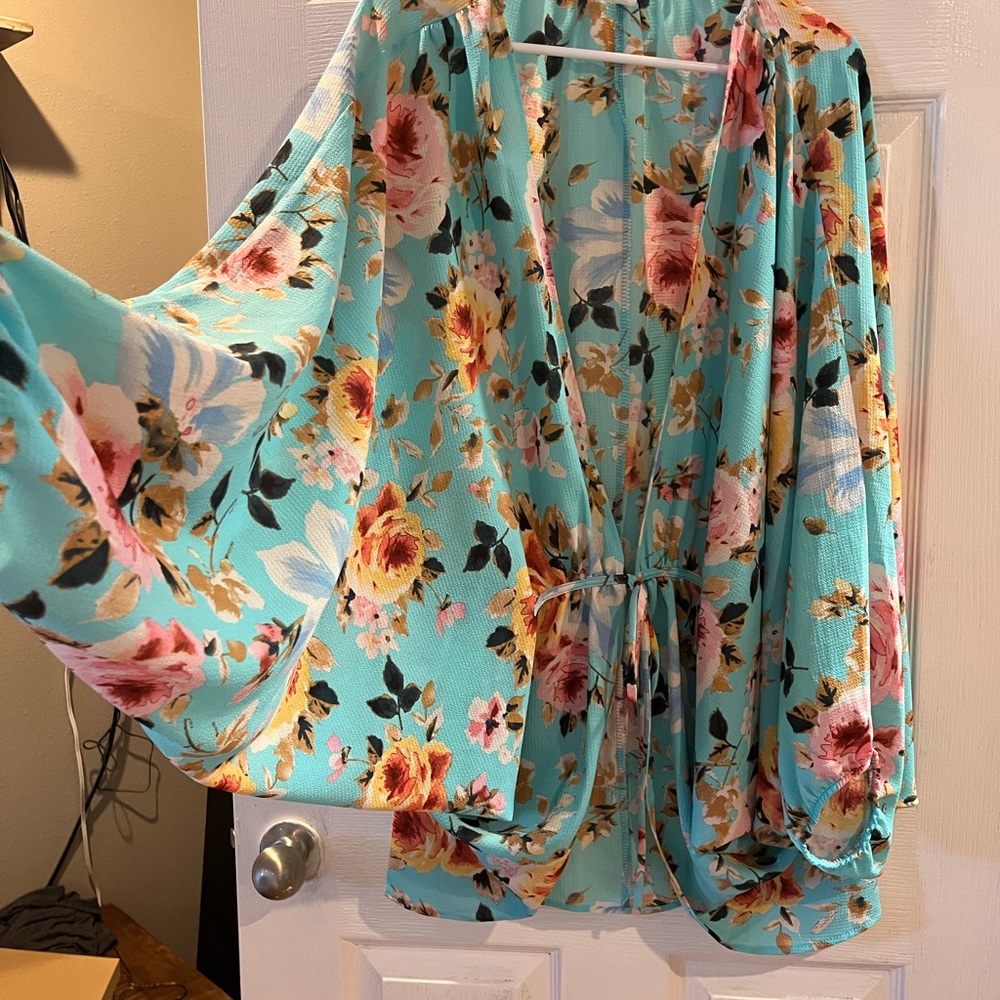 NEW never worn. Kimono